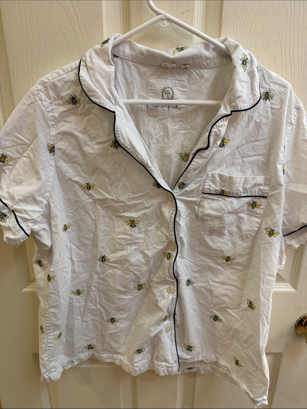 Printfresh White Short-Sleeve Pajama Top with Yellow Bee Embroidery